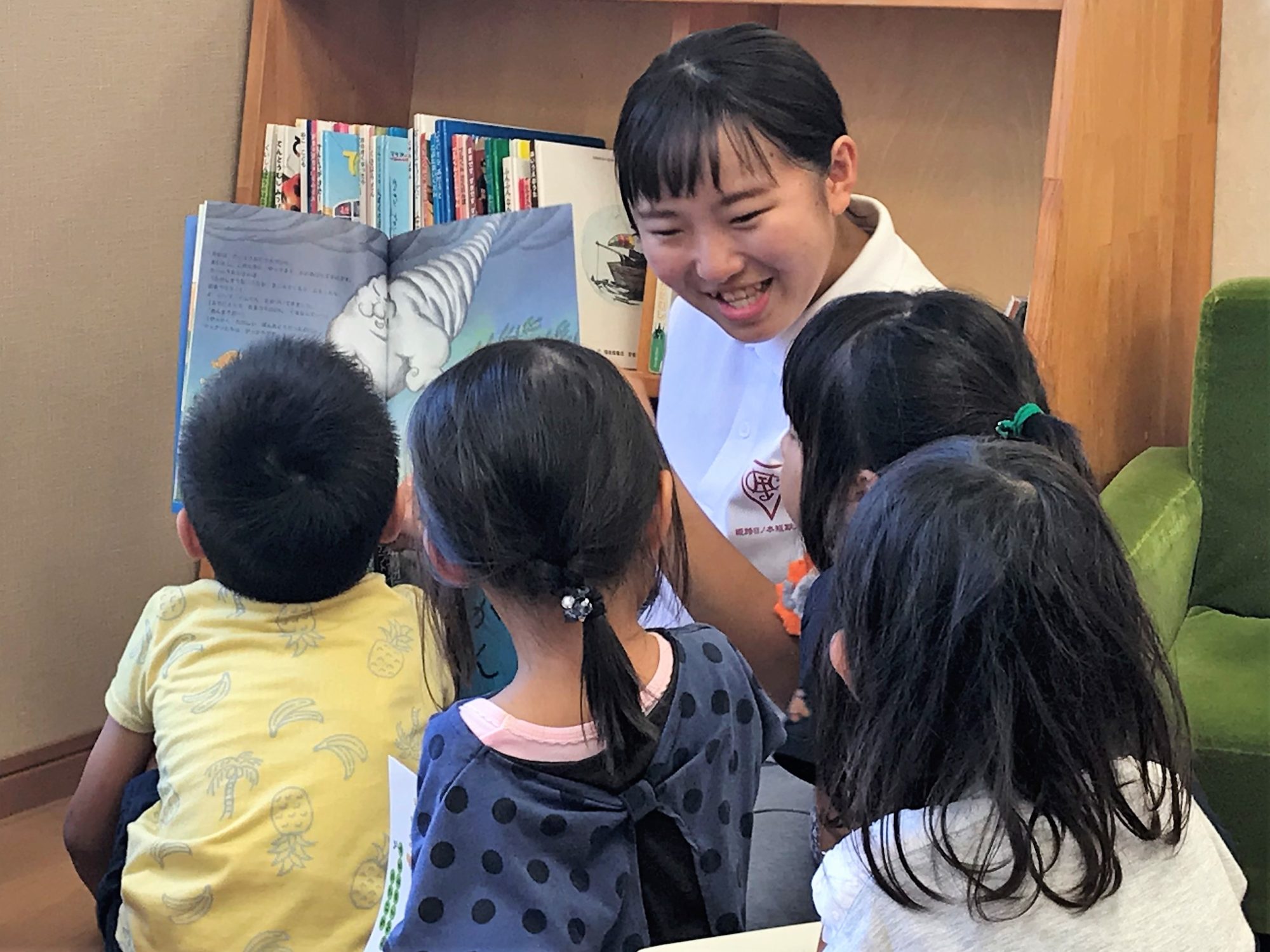 あかし虹に来てくれた保育士の卵をリポート