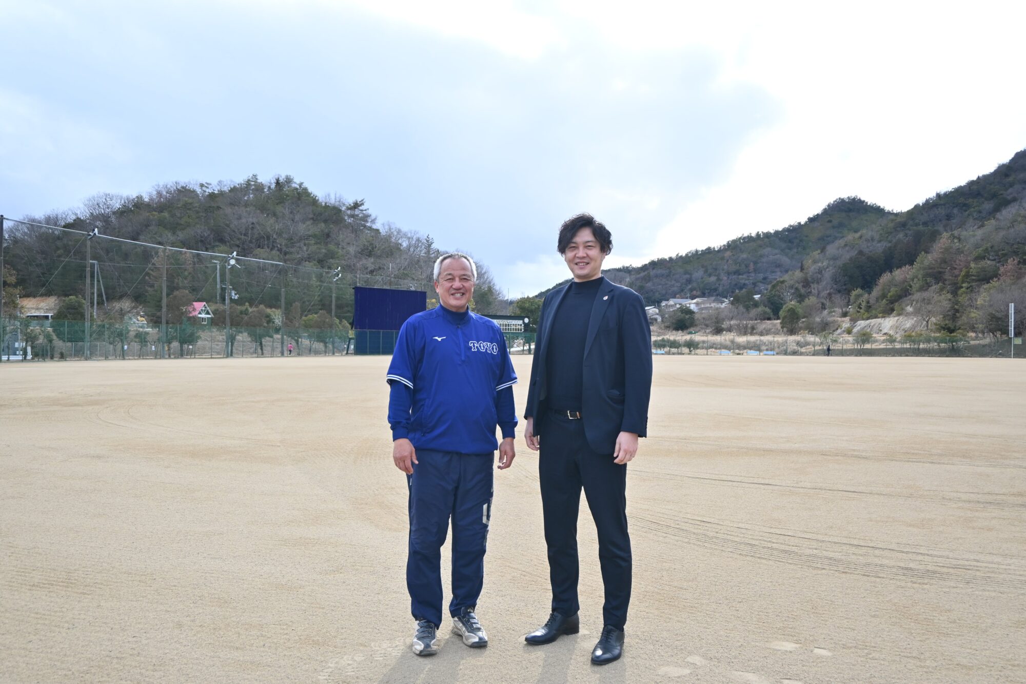 ラジオ番組でパーソナリティを担当／初回ゲスト：東洋大姫路高校 野球部 岡田龍生 監督